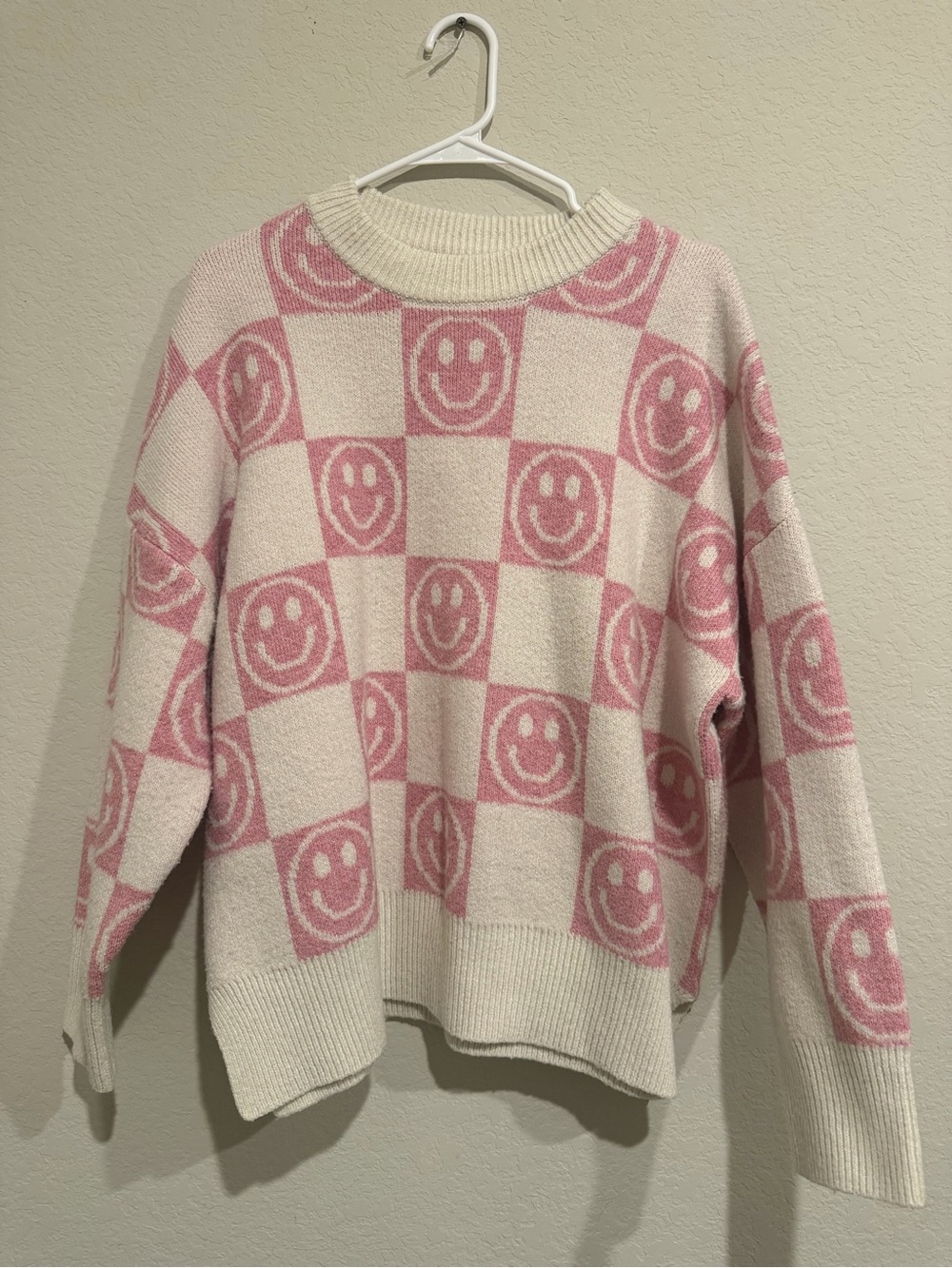 Cream & Pink Smiley Checker Knit Sweater - Women's Medium